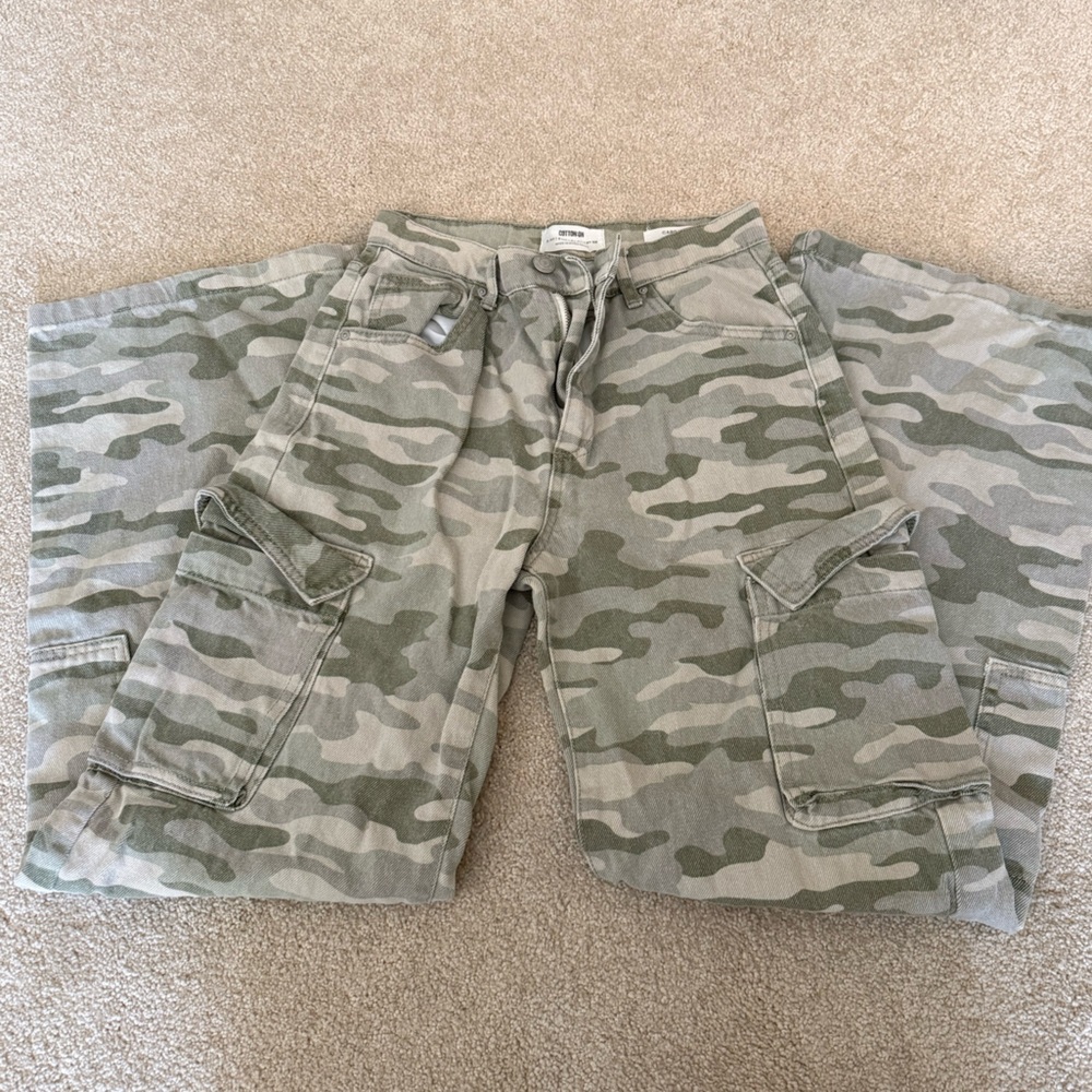 Cotton On Olive & Beige Camo Cargo Shorts